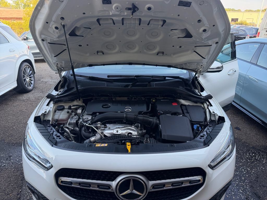 Certified 2022 Mercedes-Benz GLA 250 w/ Premium Package Lite image 24