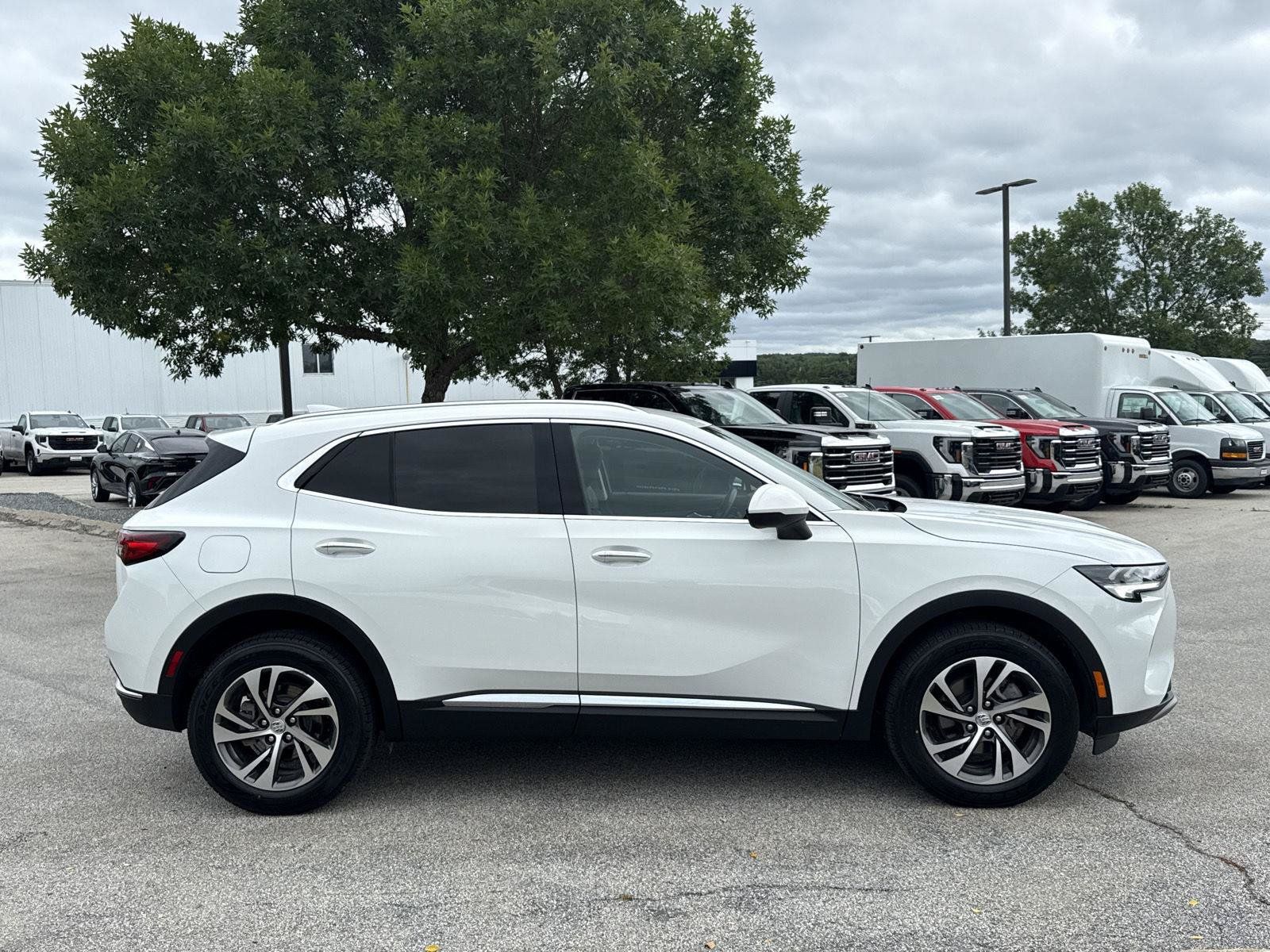 Used 2023 Buick Envision Essence AWD/4WD image 12