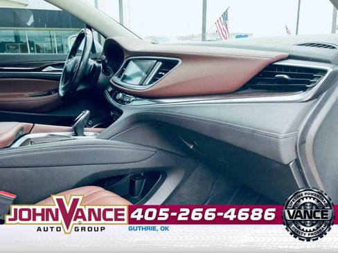Used 2018 Buick Enclave Avenir w/ Avenir Technology Package image 14