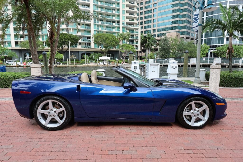 Used 2005 Chevrolet Corvette Convertible w/ Preferred Equipment Group RWD image 25