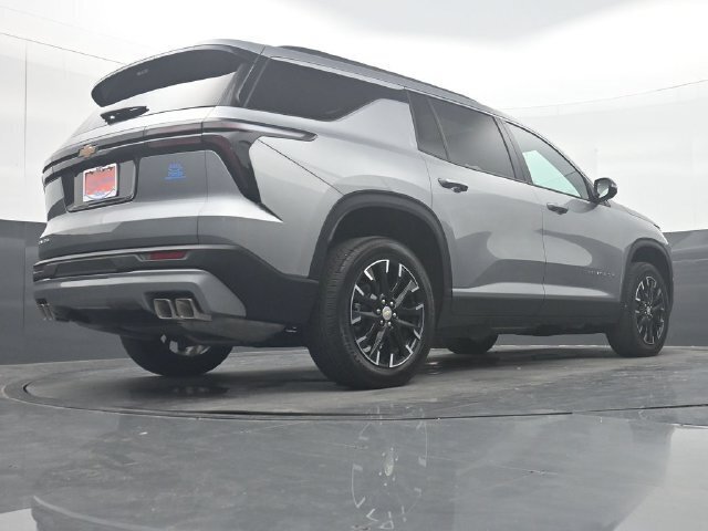 Used 2026 Chevrolet Traverse LT w/ Sun and Wheel Package FWD image 37