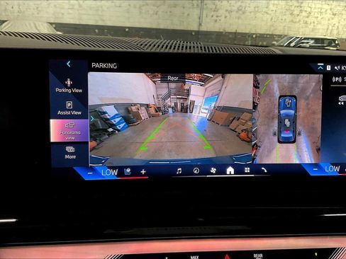 Used 2025 BMW i5 xDrive40 w/ Executive Package image 24