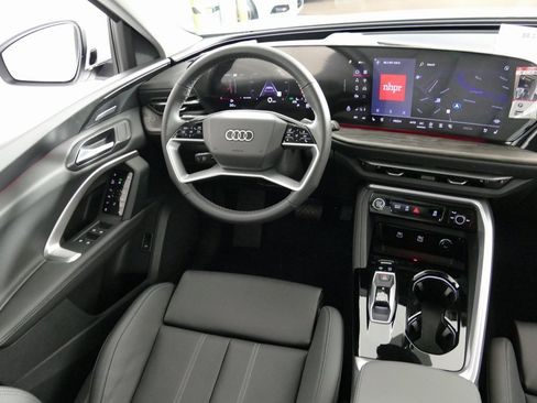 New 2025 Audi Q5 2.0T Premium Plus image 24