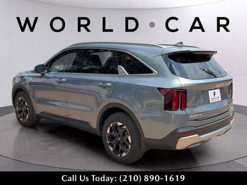 Used 2025 Kia Sorento S w/ Panoramic Sunroof Package FWD image 10