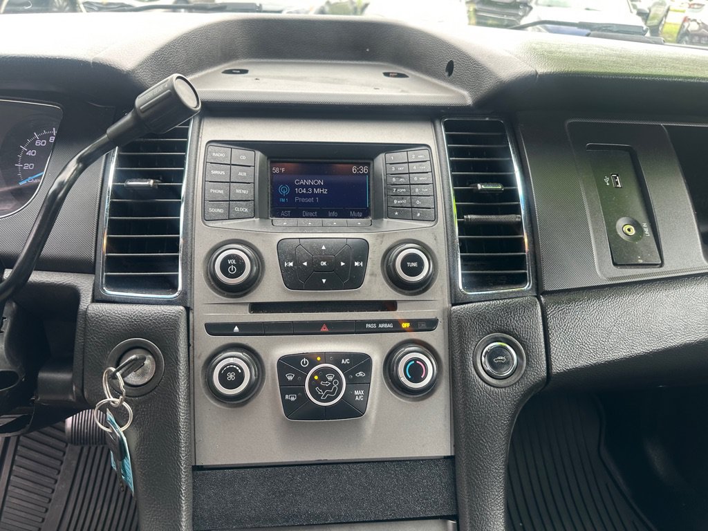 Used 2017 Ford Taurus Police Interceptor AWD image 13