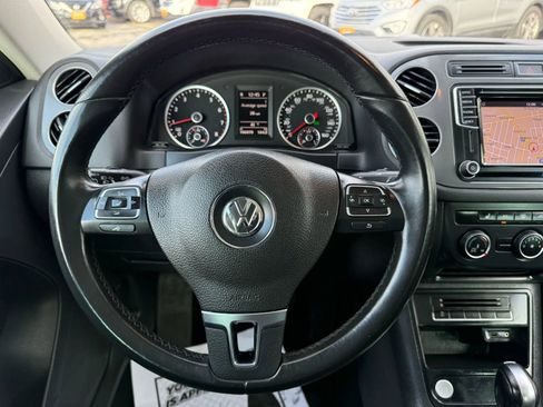 Used 2016 Volkswagen Tiguan SE AWD/4WD image 27
