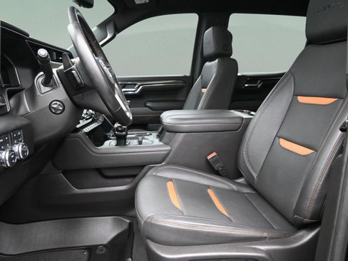 Used 2024 GMC Sierra 1500 AT4 w/ Technology Package image 38