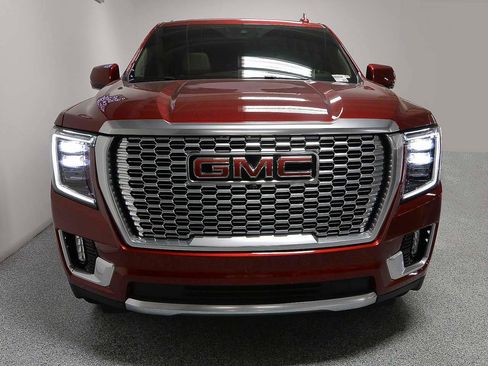 Used 2024 GMC Yukon Denali w/ Max Trailering Package image 2