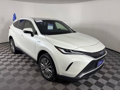 Used 2021 Toyota Venza XLE w/ Softex Package