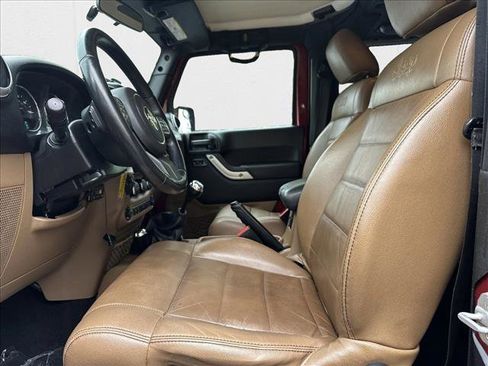 Used 2012 Jeep Wrangler Sahara w/ Connectivity Group image 11