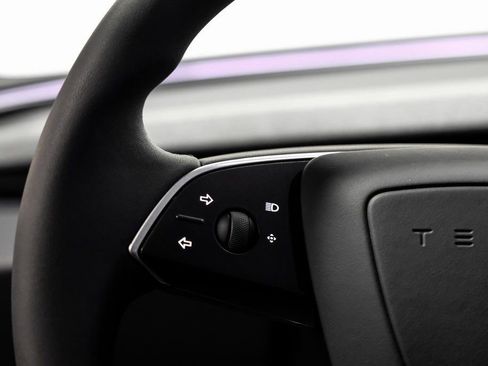 Used 2025 Tesla Model 3 Long Range image 18