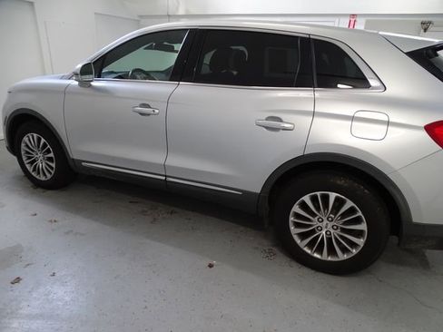 Used 2016 Lincoln MKX Select w/ Select Plus Package image 18