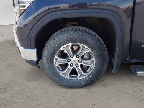 Used 2024 GMC Sierra 1500 SLT AWD/4WD image 10