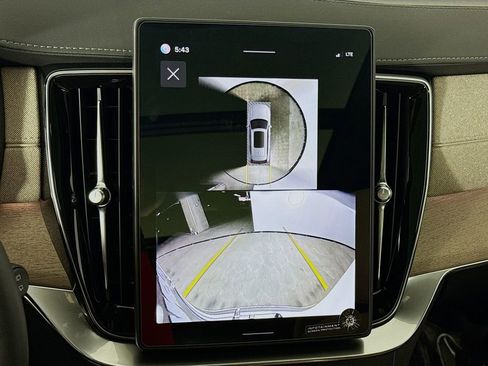 New 2026 Volvo XC90 T8 Plus w/ Protection Package Premier image 13