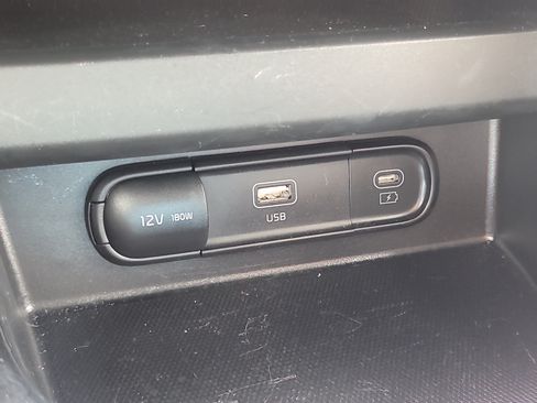 Used 2025 Kia Seltos S FWD image 26