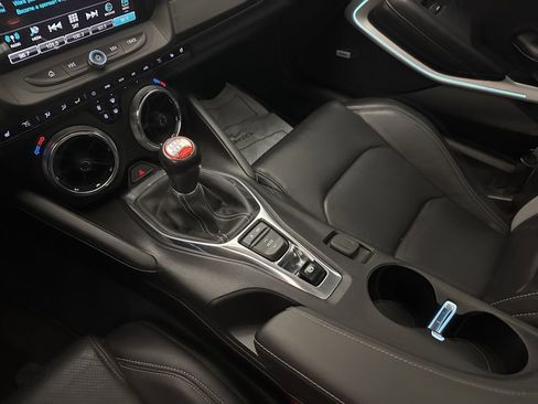 Used 2018 Chevrolet Camaro SS RWD image 22