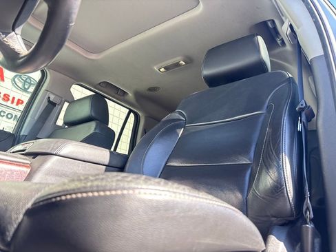 Used 2018 GMC Yukon SLT image 8