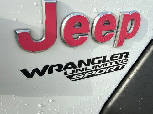 Used 2019 Jeep Wrangler Unlimited Sport S AWD/4WD image 7