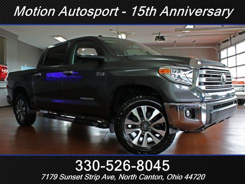 Used 2018 Toyota Tundra Limited w/ Limited Premium Package AWD/4WD image 2