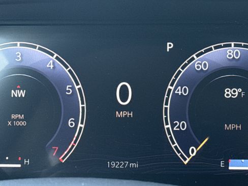 Used 2023 Jeep Grand Cherokee Laredo X AWD/4WD image 20