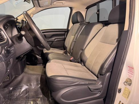 Used 2018 Nissan Titan S AWD/4WD image 8