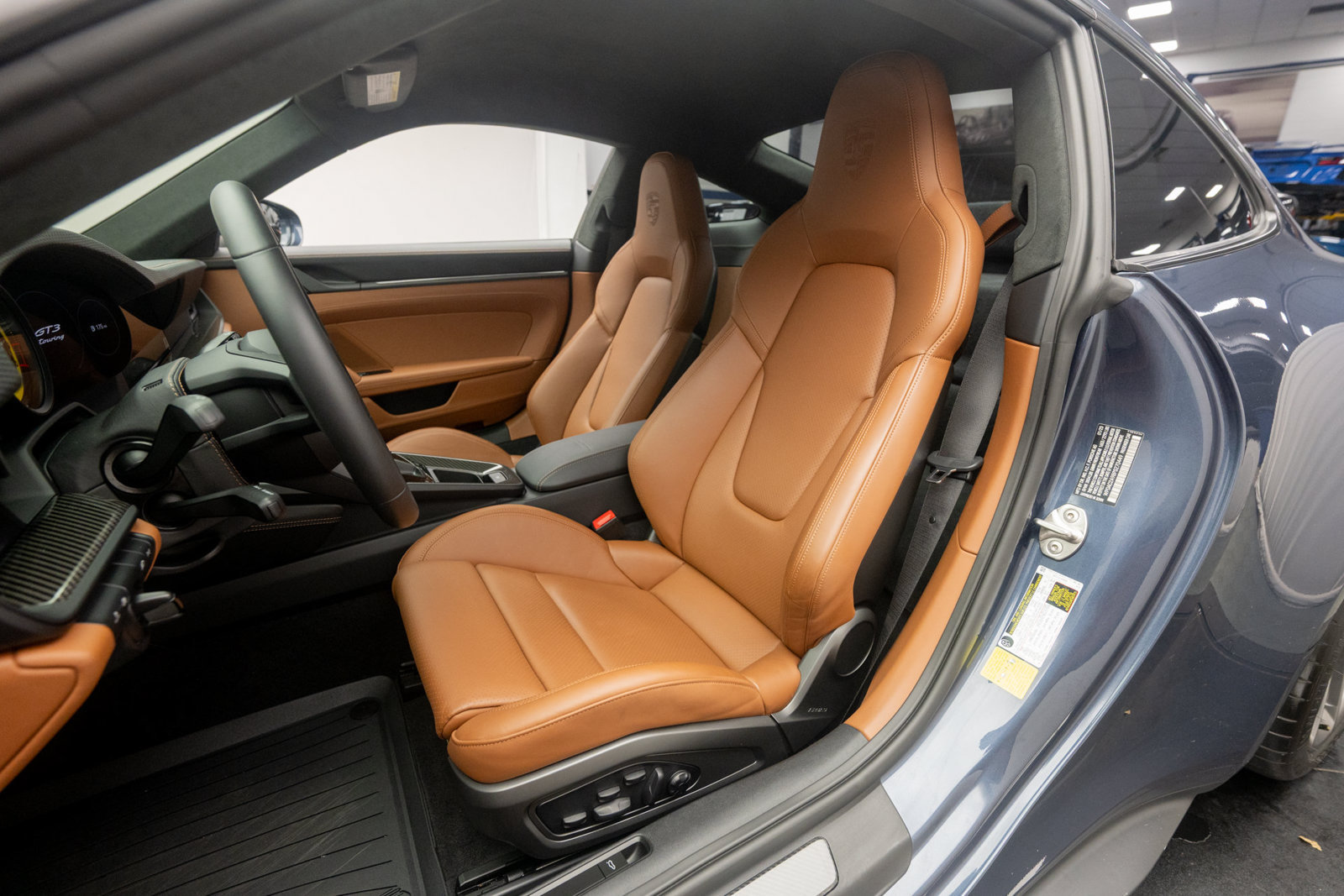 Used 2023 Porsche 911 GT3 RWD image 13