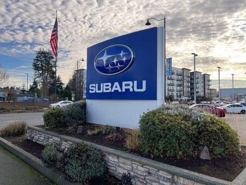 Used 2023 Subaru Outback Premium image 10