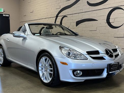 Used 2009 Mercedes-Benz SLK 300 image 16