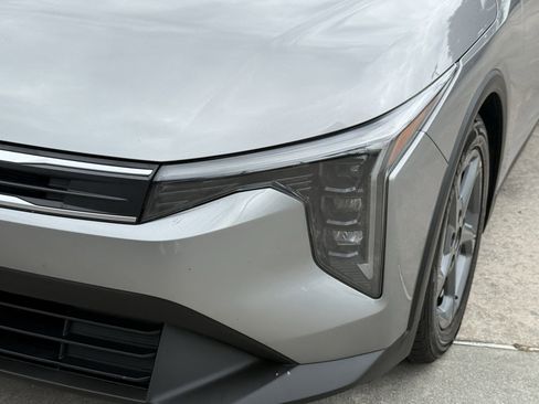 Used 2025 Kia K4 image 15