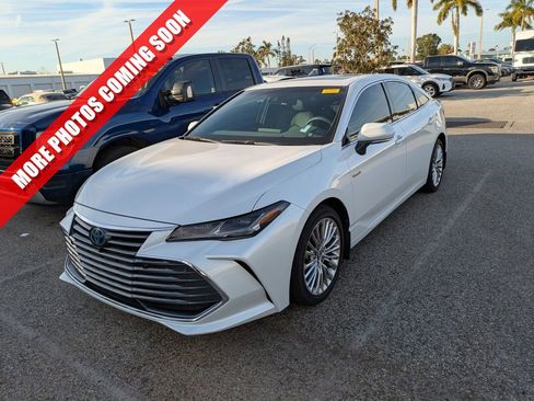 Used 2020 Toyota Avalon Limited image 1