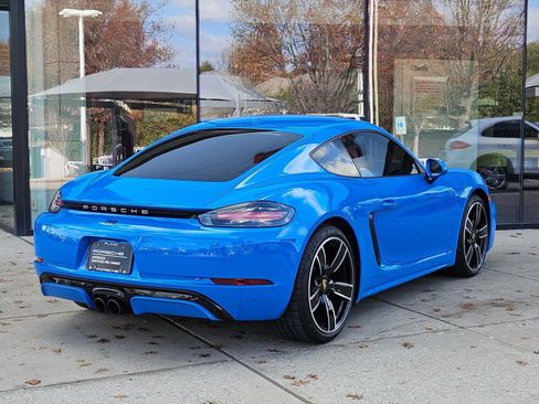 Used 2025 Porsche 718 Cayman image 9