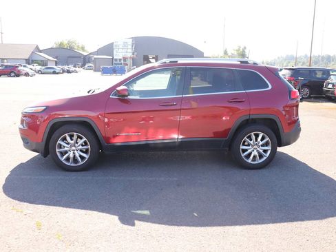Used 2016 Jeep Cherokee Limited AWD/4WD image 7