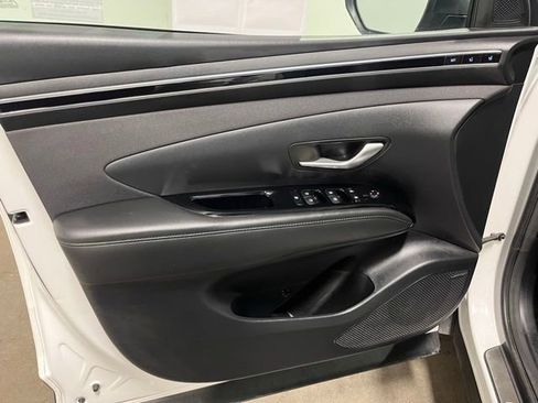 Used 2022 Hyundai Tucson Limited AWD/4WD image 19