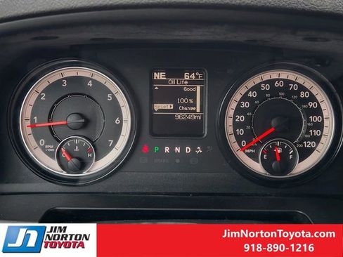 Used 2021 RAM 1500 Classic SLT AWD/4WD image 17