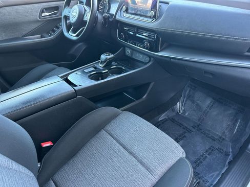 Used 2023 Nissan Rogue SV FWD image 15