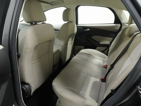 Used 2017 Ford Focus SE image 11