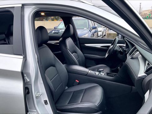 Used 2021 INFINITI QX50 Luxe image 10