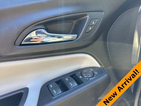 Used 2018 Chevrolet Equinox LS image 13