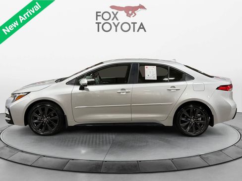 Used 2026 Toyota Corolla SE FWD image 3