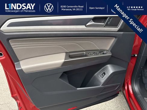 Used 2022 Volkswagen Atlas Cross Sport SEL image 8