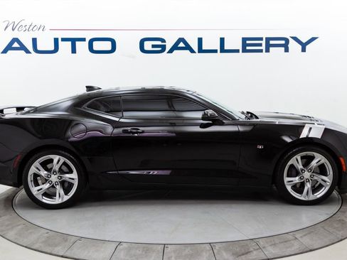 Used 2021 Chevrolet Camaro SS image 6