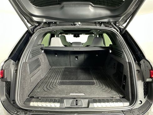 Used 2025 Land Rover Range Rover Sport SV Edition Two image 27