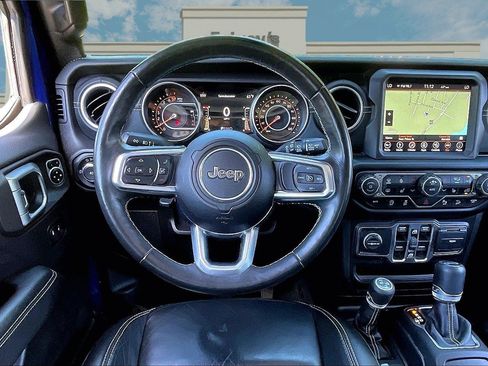 Used 2019 Jeep Wrangler Unlimited Sahara AWD/4WD image 5