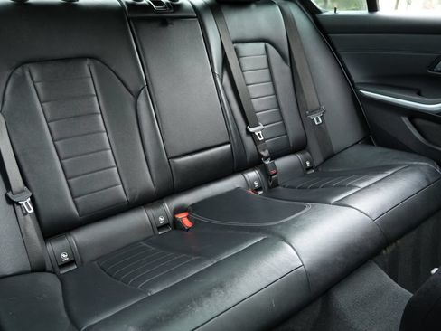 Used 2019 BMW 330i Sedan w/ Premium Package RWD image 11