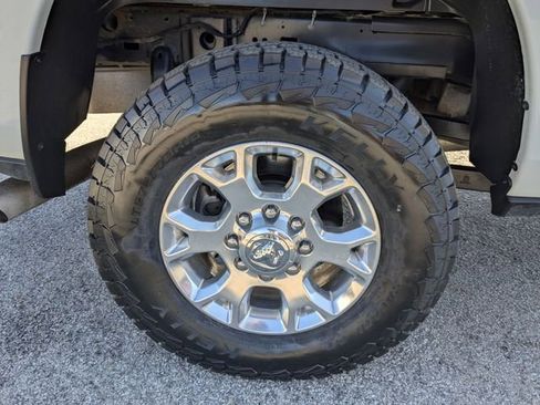 Used 2024 RAM 2500 Laramie image 13