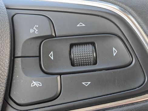 Used 2023 Buick Envision Avenir AWD/4WD image 22