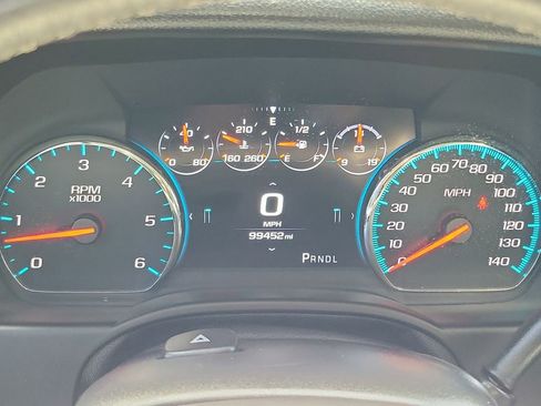 Used 2017 GMC Yukon SLT w/ Open Road Package RWD image 30