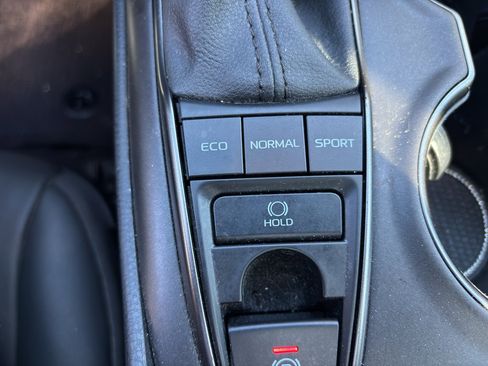 Used 2021 Toyota Camry XSE image 15