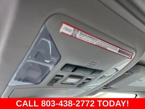 Used 2025 Toyota RAV4 XLE AWD/4WD image 30