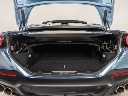 Certified 2023 Ferrari Portofino M RWD image 46